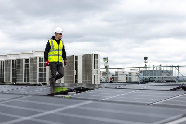 Maintenance photovoltaïque pour professionnels : assurez la pérennité !